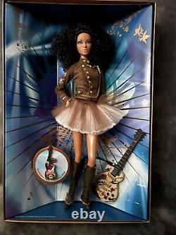 2007 HARD ROCK CAFE AA Barbie Doll withHRC Collector Pin Gold Label K7946 NRFB