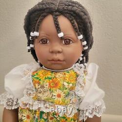 1994 VAL SHELTON 20 dans la galerie du monde des poupées afro-américaines signée