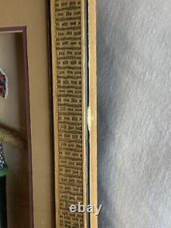 Art populaire africain : poupée Ndebele en perles dans une boîte d'ombre ! Fabriquée par Sean Caulfield