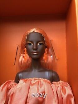 Barbie 2023 Convention de Poupées de Mode de Tokyo Orange Chromatic Couture Limitée Nouvelle