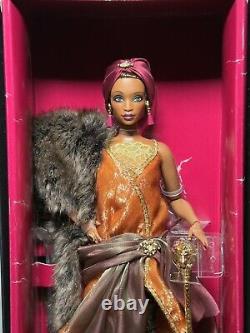 Barbie Madame Lavinia Théâtre Harlem Articulée Courbée AA (Lire la description)