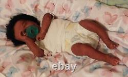 Kit de sommeil en silicone partielle pour bébé fille noire biraciale Felicity de 19 pouces.