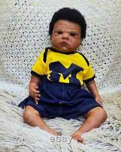 Nouveau-né bébé garçon James aa poupée noire ethnique Prêt à être expédié