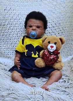 Nouveau-né bébé garçon James aa poupée noire ethnique Prêt à être expédié