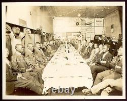 Photo de la salle de réunion de l'Union d'Assurance Fraternelle des Afro-Américains des années 1920.