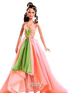 Poupée Barbie du centenaire de la sororité Alpha Kappa Alpha avec poupée bonus incluse