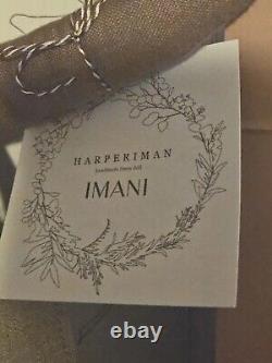 Poupée en peluche Imani 14 faite à la main en lin par Harperiman qui inspire les enfants