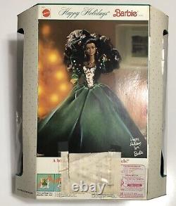 Traduisez ce titre en français : Barbie de Noël 1991 Vintage Édition Spéciale Afro-Américaine NRFB NIB NOS