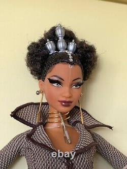 Trésors de l'Afrique Tatu Poupée Barbie par Byron Lars 2002 Mattel B2018