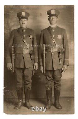 Uniformes de policiers afro-américains des années 1920 - Photo de studio